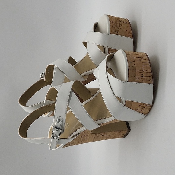 905- MICHAEL Michael Kors Suki Leather Platform Sandal Size 7 M NWT - Picture 3 of 14